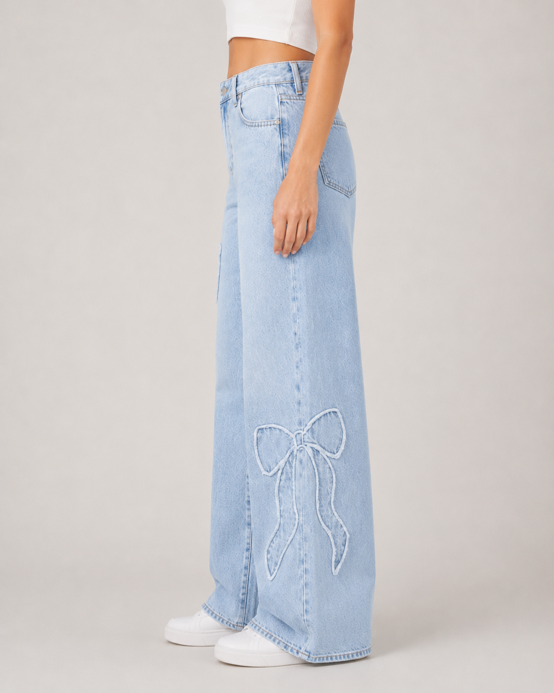 Bow Appliqué Wide Leg Jeans – Light Wash Baggy Denim Pants