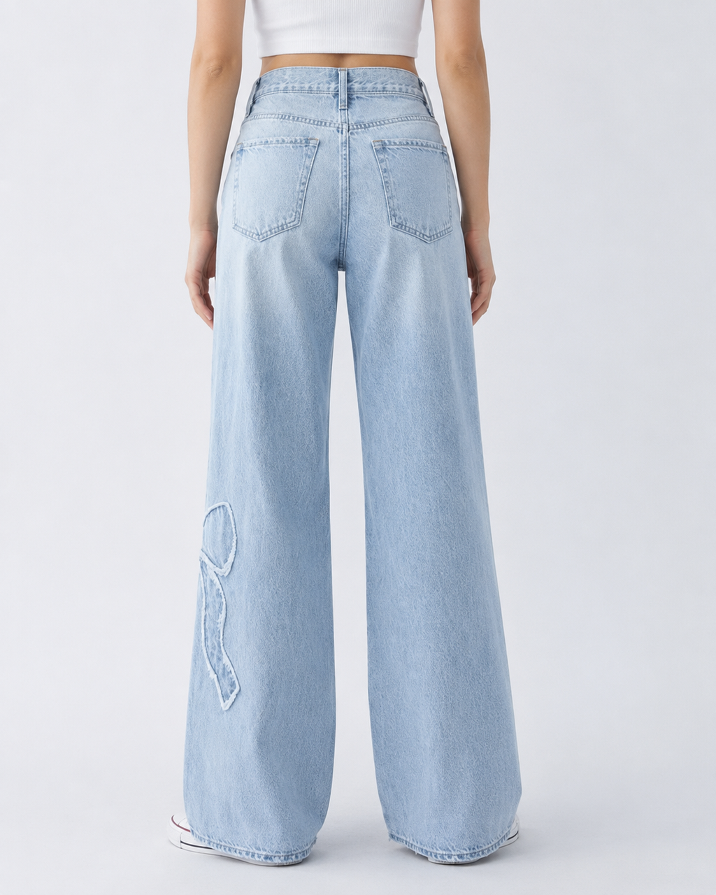 Bow Appliqué Wide Leg Jeans – Light Wash Baggy Denim Pants